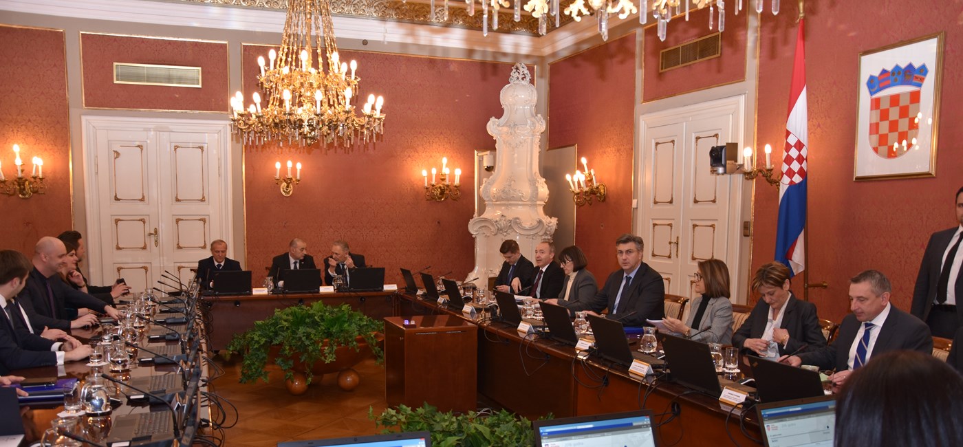 Vlada predložila Fabrisa Peruška za izvanrednog povjerenika i Irenu Weber za njegovu zamjenicu 